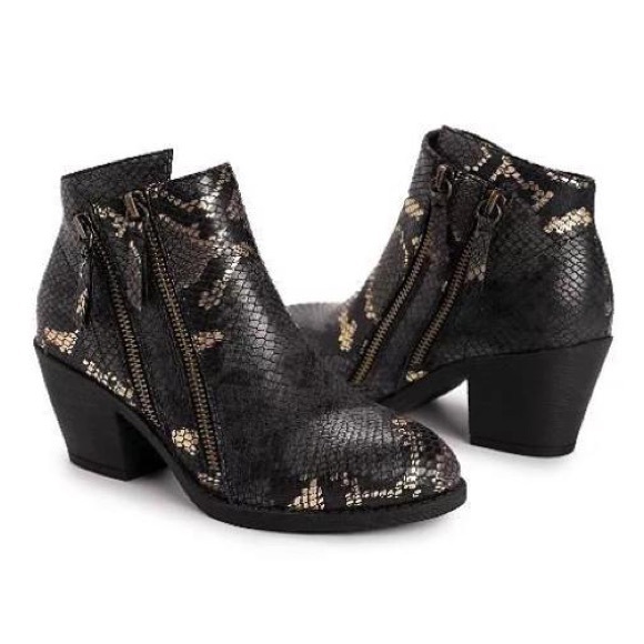 MUK LUKS Women's Yellowstone Yardley Boots - Picture 4 of 14